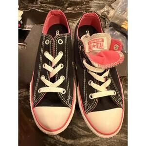 Brand New Converse Shoes Youth All Star Chuck Taylor Size 2 Pink & Black 654365C